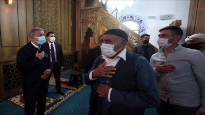 Millî Savunma Bakanı Hulusi Akar ve TSK Komuta Kademesi Bayram Namazını Şırnak’ta Vatandaşlarımızla Beraber Kıldı