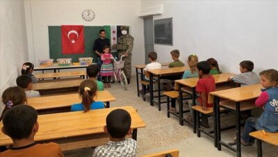 Komandolarımız İdlib Bölgesindeki Silli İlkokulunu Eğitim ve Öğretime Hazır Hâle Getirdi