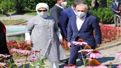 Emine Erdoğan, Zeytinburnu Tıbbi Bitkiler Bahçesi’ni ziyaret etti