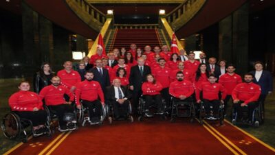 Cumhurbaşkanı Erdoğan, Paralimpik Olimpiyat Oyunları’nda madalya kazanan sporcuları kabul etti