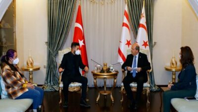 Cumhurbaşkanı Ersin Tatar, Kıbrıs Paramedik Derneği Başkanı Adem İlkhan ve beraberindeki heyeti kabul etti