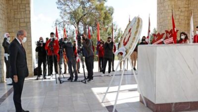 Cumhurbaşkanı Ersin Tatar, Dr. Fazıl Küçük’ün ölümünün 38. yıl dönümü dolayısıyla Anıttepe’de düzenlenen anma törenine katıldı