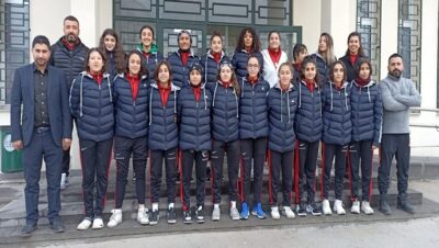 Hüseyin Kıran, Arif Nihat Asya Anadolu lisesi Kız Futbol Takımını ziyaret etti
