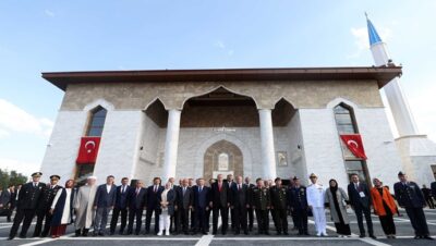 Cumhurbaşkanımız Sn. Erdoğan’ın Teşrifleriyle Kütahya Hava Er Eğitim Tugay Komutanlığı İçindeki Zafer Camisi’nin Açılışı Gerçekleştirildi