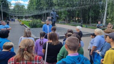 В Смоленске Артём Туров организовал экскурсию для жителей Мариуполя