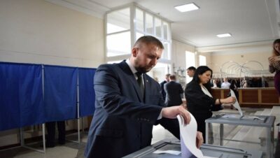Денис Мирошниченко: Партия Президента теперь официально представлена на территории Луганской Народной Республики