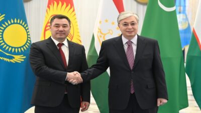 Касым-Жомарт Токаев провел встречу с Президентом Кыргызстана Садыром Жапаровым