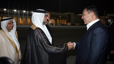 Президент Садыр Жапаров прибыл с рабочим визитом в г. Абу-Даби