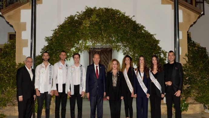 Cumhurbaşkanı Ersin Tatar, Miss Kuzey Kıbrıs ve Bay Kuzey Kıbrıs güzellik yarışmalarında bu yıl dereceye girenleri kabul etti