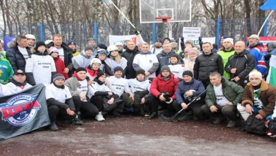 В Туле «Единая Россия» организовала турнир по хоккею в валенках на кубок реготделения партии