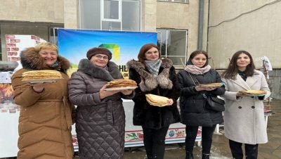В Ставропольском крае активисты «Единой России» испекли блины для военнослужащих