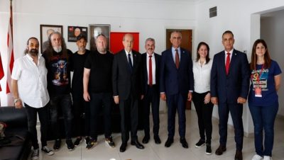Cumhurbaşkanı Ersin Tatar, Atatürk Kapalı Spor Salonu’nda düzenlenen “9. Telsim Freezone Liselerarası Müzik Yarışmasına” katılarak bir konuşma gerçekleştirdi