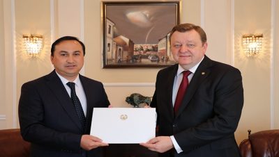 Вручение копий верительных грамот Министру иностранных дел Беларуси