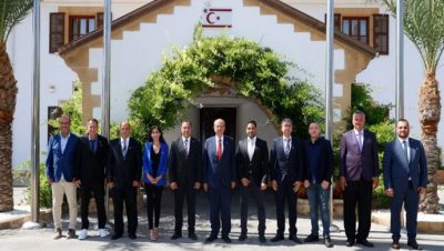 Cumhurbaşkanı Ersin Tatar, göreve gelen Kıbrıs Türk Spor Yazarları Derneği’ni kabul etti