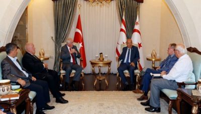 Cumhurbaşkanı Ersin Tatar, British Residents Society heyetini kabul etti