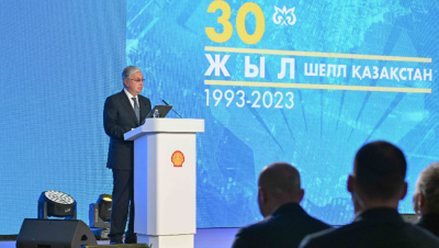 Devlet başkanı, Kazakistan’daki Shell endişesinin 30. yıldönümüne adanan gala etkinliğine katıldı
