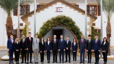 Cumhurbaşkanı Ersin Tatar, İstanbul Bahçeşehir Üniversitesi Siyaset Bilimi Uluslararası İlişkiler bölümü öğrencilerini kabul etti