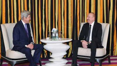 İlham Aliyev Münih’te ABD Başkanı’nın iklim özel temsilcisiyle görüştü