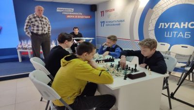Birleşik Rusya Lugansk’ta açık satranç turnuvası düzenledi