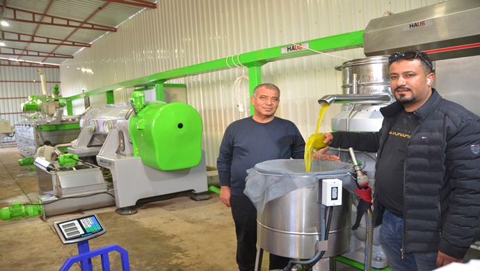 BEŞALTI FISTIK VE ZEYTİNYAĞI İŞLEME TESİSİ BÖLGE ÇİFTÇİSİNE HİZMET ETMEYE DEVAM EDİYOR